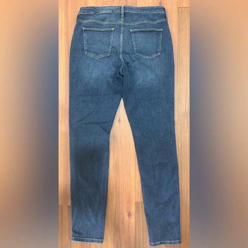 Women's Universal Thread Blue Jeans - Picture 3 of 4